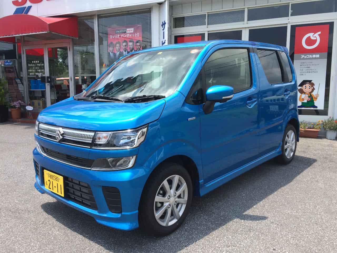 青い車
